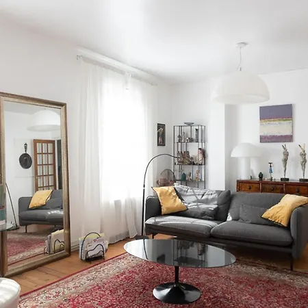 Spacious On The Outskirts Of Paris Levallois-Perret